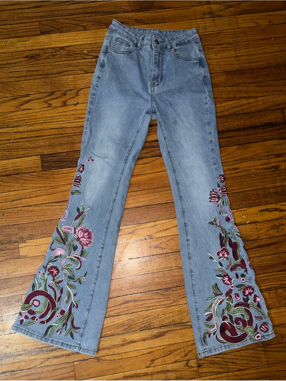 ROMWE Floral Embroidered Flare Jeans Size 4 Light Wash Boho Y2K Festival - Picture 3 of 12